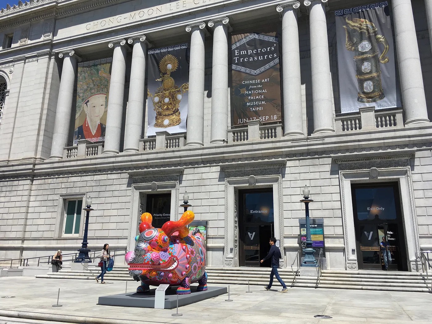 日本展示室では柴田是真の漆絵画帳が展示されていた 撮影:筆者